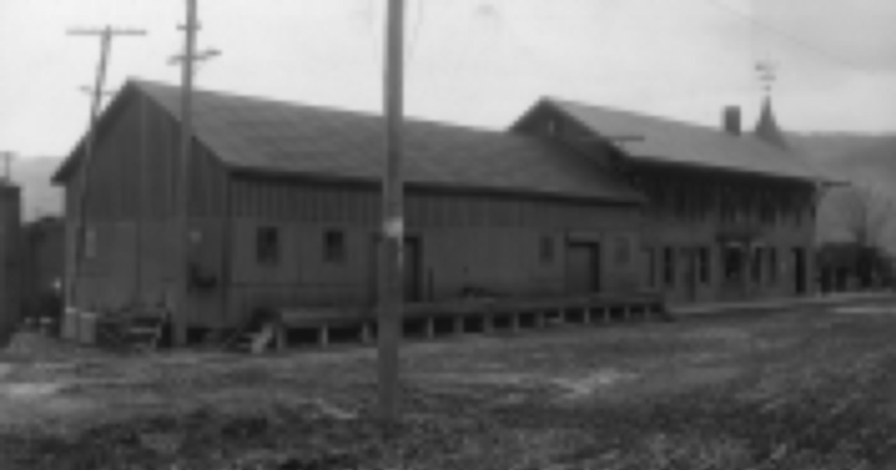 Bath & Hammondsport Freight House in Hammondsport, NY — taken by J.E. Bailey, Photographer, Erie Railroad — circa 1900-1909